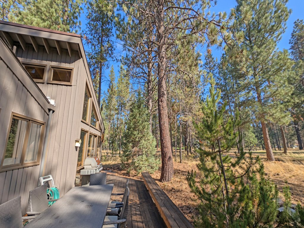 Salishan 5 Vacation Rental in Sunriver - RedAwning
