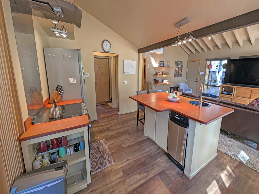Salishan 5 Vacation Rental in Sunriver - RedAwning