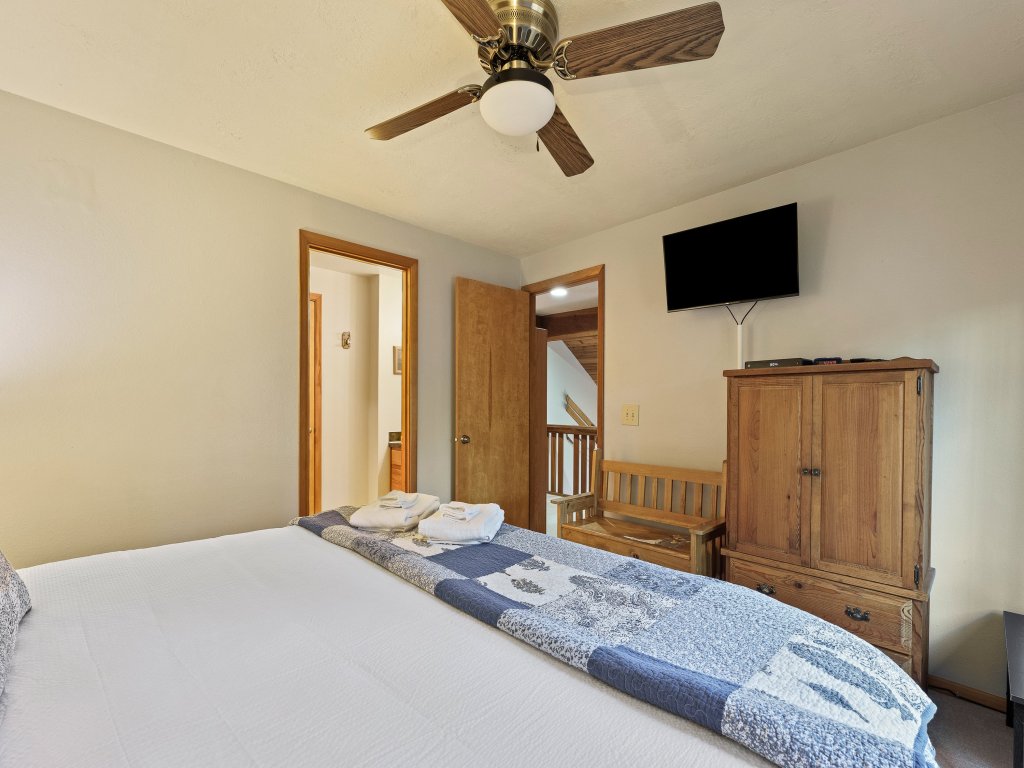 Sequoia 14 Vacation Rental in Sunriver - RedAwning