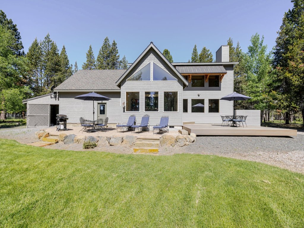 Aspen Place Vacation Rental in Oregon - RedAwning