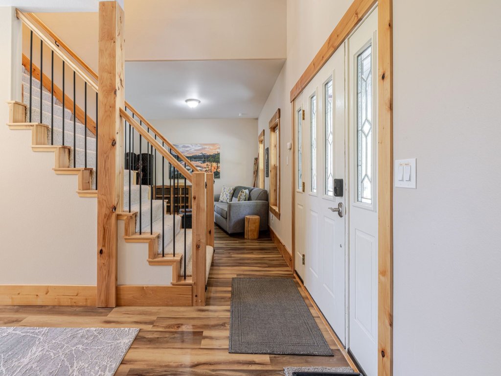 Aspen Place Vacation Rental in Oregon - RedAwning