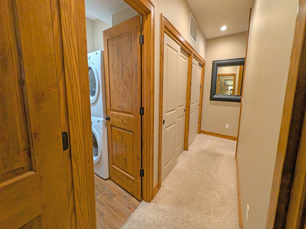 Yellow Pine 32 Vacation Rental in Sunriver - RedAwning