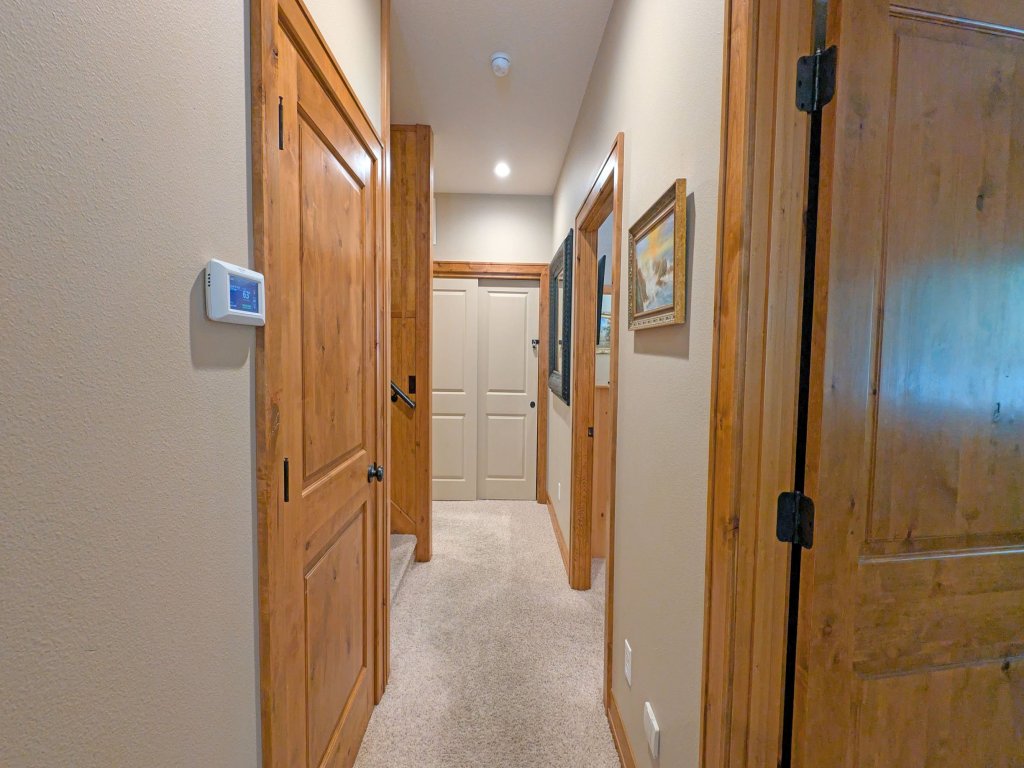 Yellow Pine 32 Vacation Rental in Sunriver - RedAwning