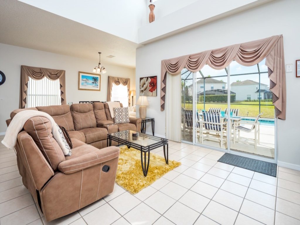 Irish Charm Vacation Rental in Kissimmee - RedAwning