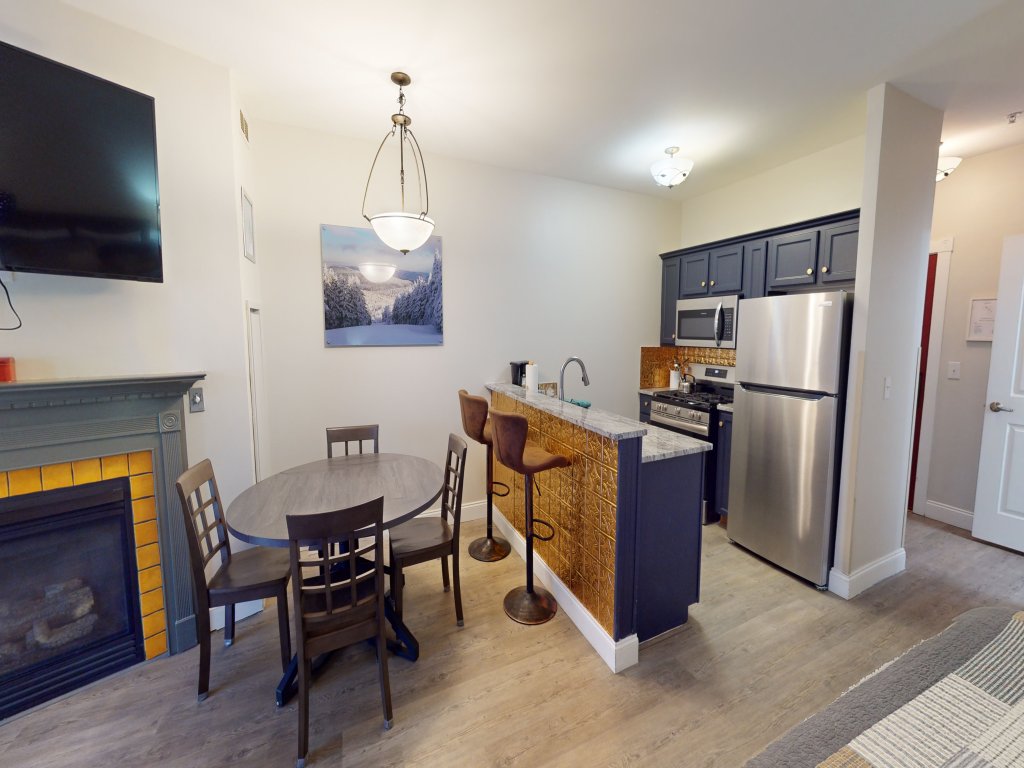 Seneca 215 - Brigham Studio Condo Vacation Rental in Snowshoe - RedAwning