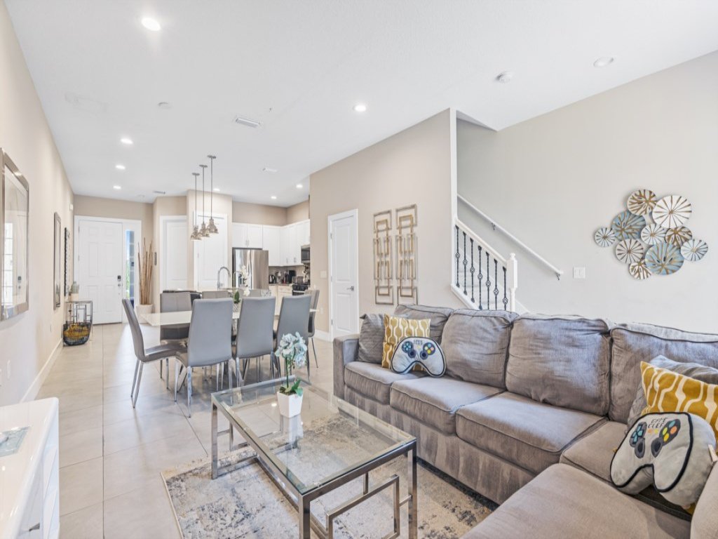 Sunrise Shores Vacation Rental in Kissimmee - RedAwning