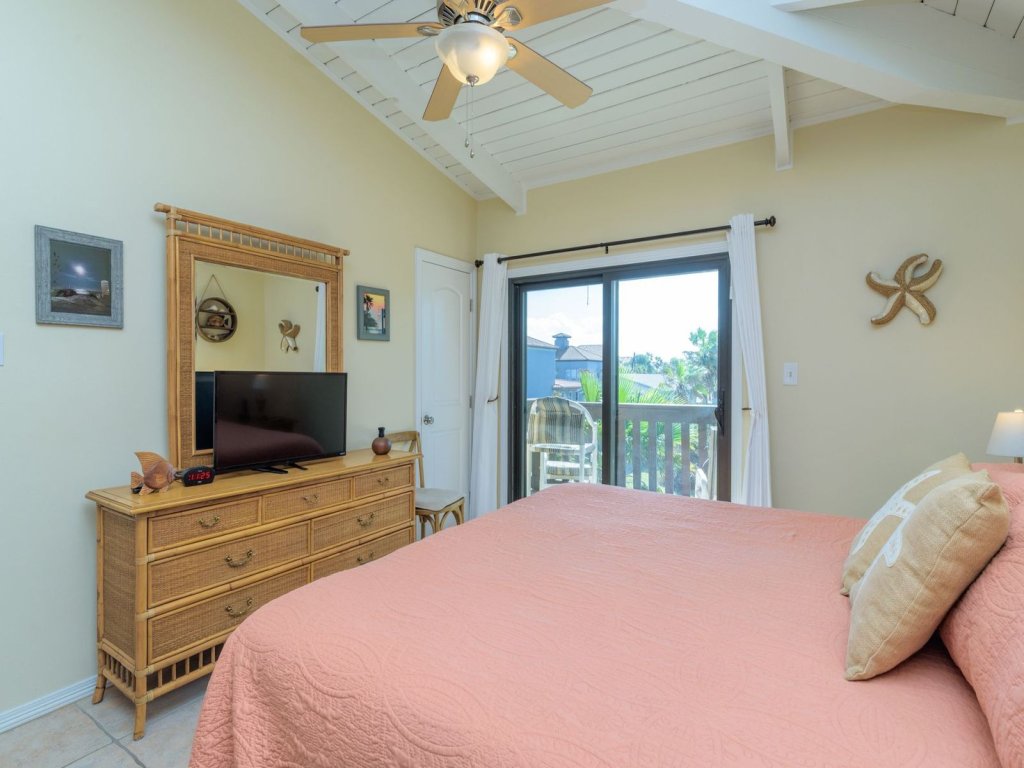 Tiki 344 - 1BR Condo in Family Friendly Complex Vacation Rental in South Padre Island - RedAwning