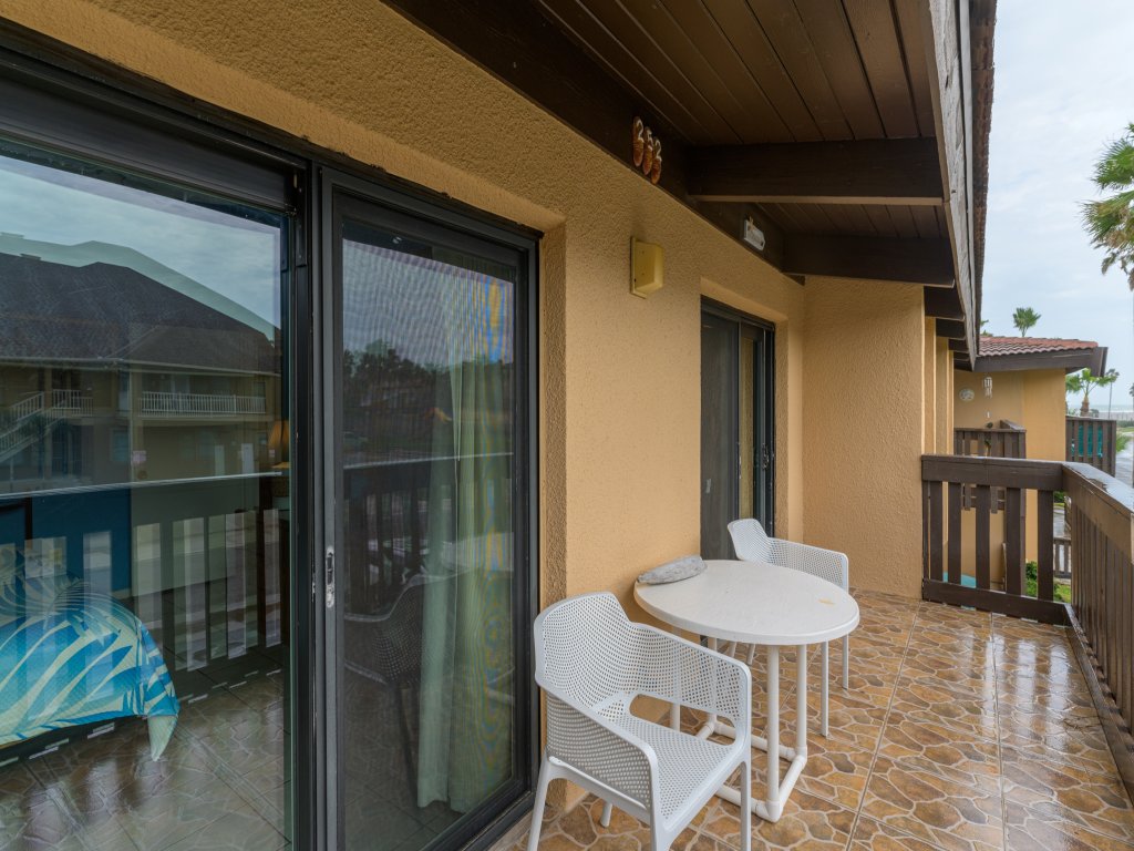 Tiki 252 - Standard 1BR Condo w/ Balcony Sleeps 4 Vacation Rental in South Padre Island - RedAwning