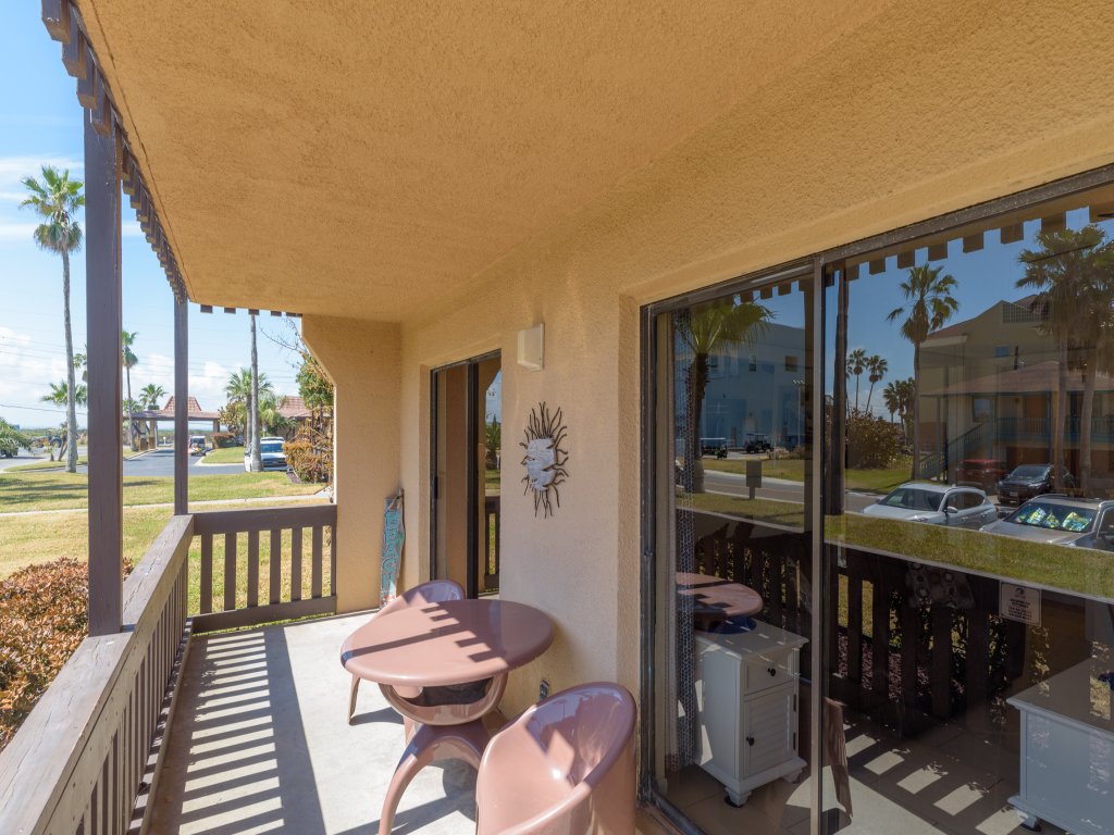 Tiki 156 -Beachfront 1BR Condo w/ King Bed Sleeps 4 Vacation Rental in South Padre Island - RedAwning