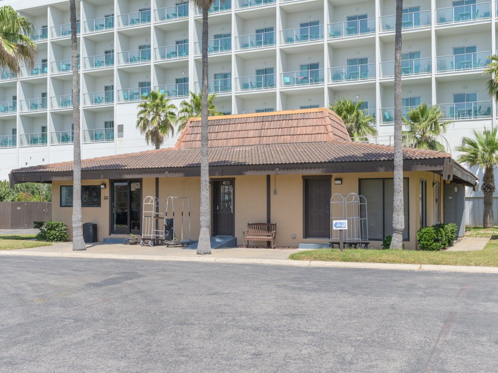 Tiki 112 - Beachfront 1BR Condo w/ Pool Access Vacation Rental in South Padre Island - RedAwning