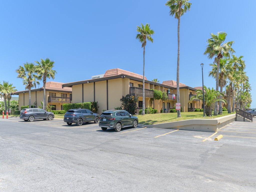 Tiki 135 - Spacious 1BR Condo Sleeps 4 Near Beach Vacation Rental in South Padre Island - RedAwning
