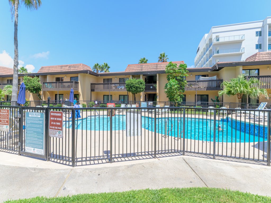 Tiki 151 - Beach Access Standard 1BR Condo Vacation Rental in South Padre Island - RedAwning