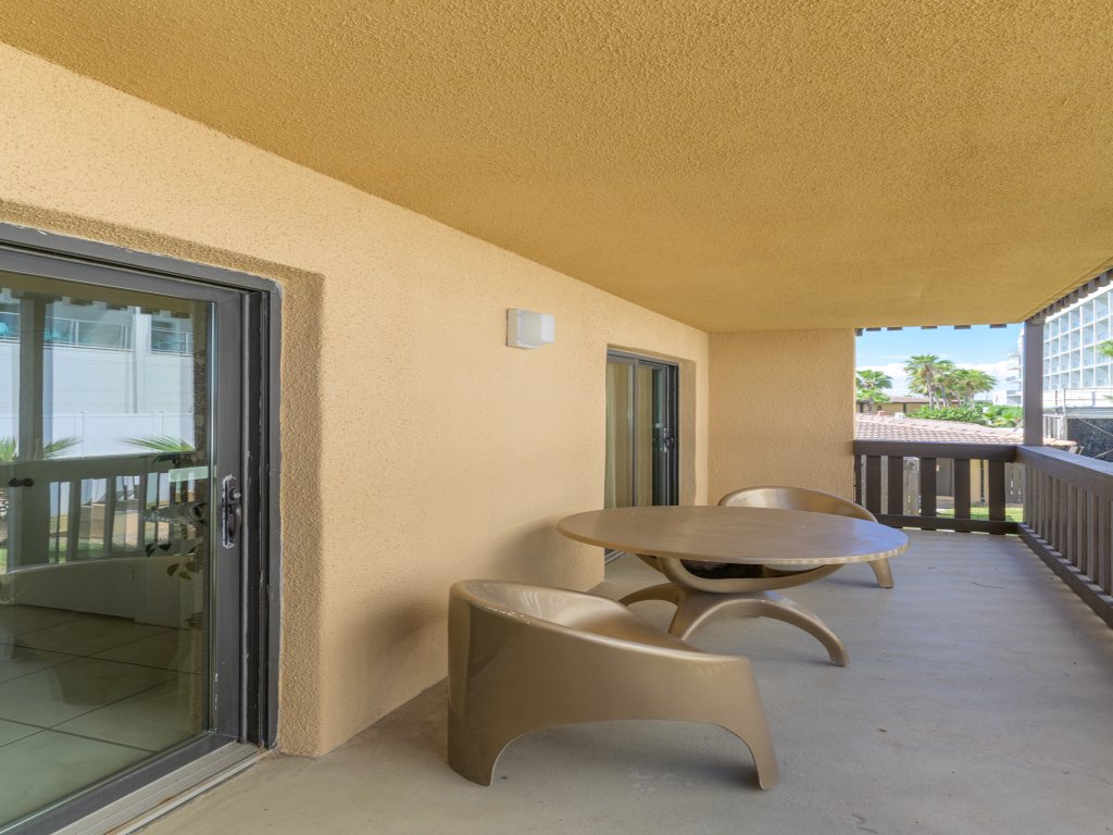 Tiki 218 - Close to the Beach 1BR Condo Sleeps 4 Vacation Rental in South Padre Island - RedAwning