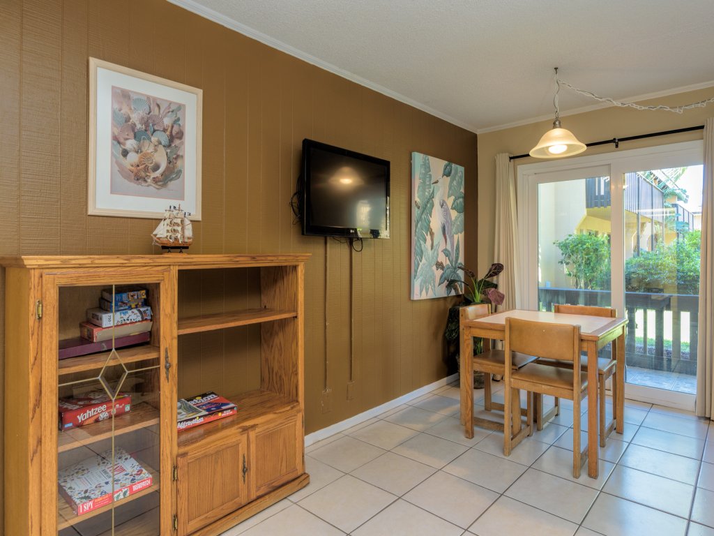 Tiki 145 - Spacious 3 bedroom Condo Ground Floor Vacation Rental in South Padre Island - RedAwning