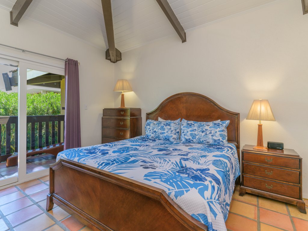 Tiki 204 - Standard 1BR Condo w/ Balcony Sleeps 4 Vacation Rental in South Padre Island - RedAwning