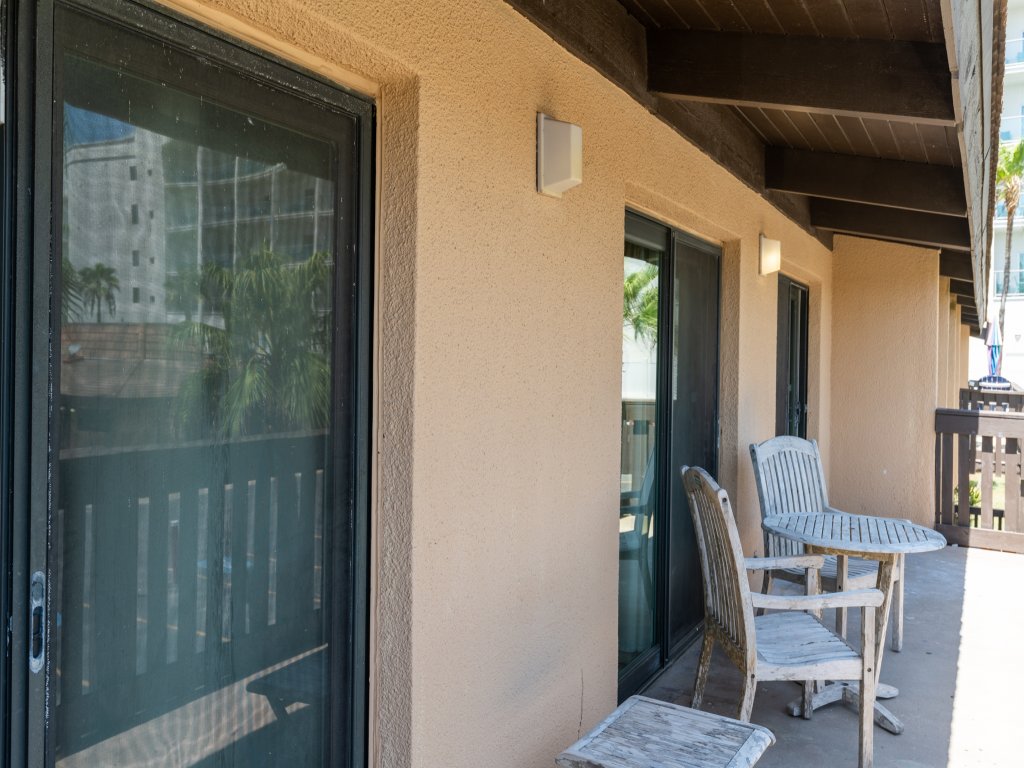 Tiki 243 - Extremely Comfortable 3 Bedroom Condo Vacation Rental in South Padre Island - RedAwning