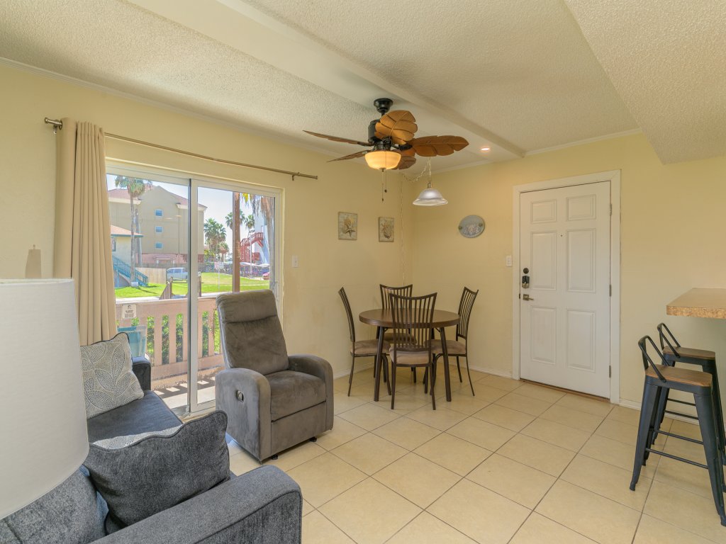 Tiki 158 - Standard 1BR Beach Area Condo Vacation Rental in South Padre Island - RedAwning