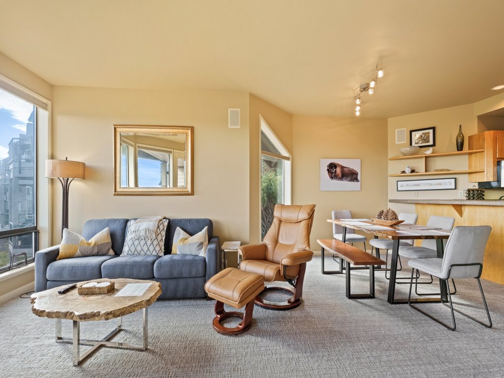 River Ridge 323A Vacation Rental in Bend - RedAwning