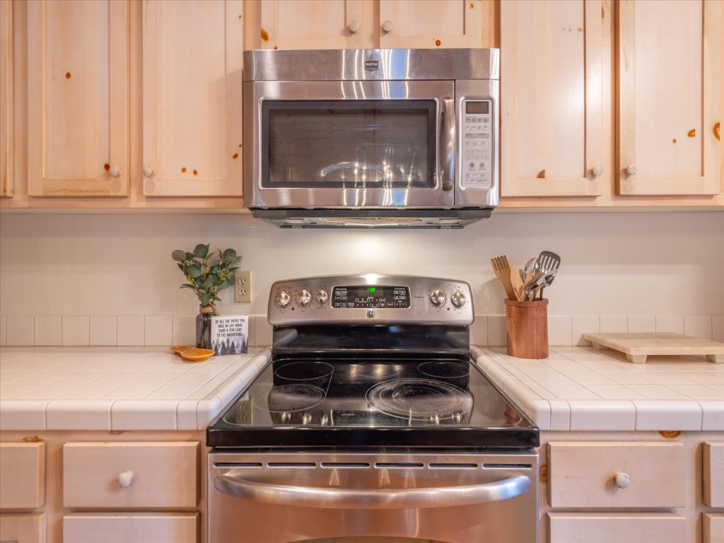 Tahoe Pines Beach Retreat Vacation Rental in Homewood - RedAwning