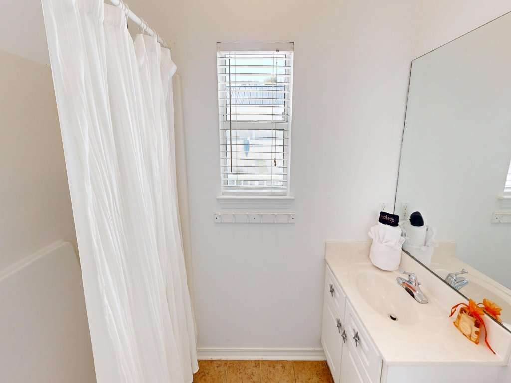 Toes in the Sand Vacation Rental in Destin - RedAwning