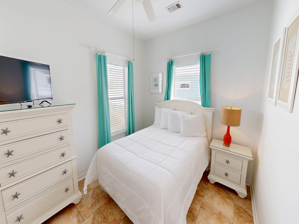 Toes in the Sand Vacation Rental in Destin - RedAwning