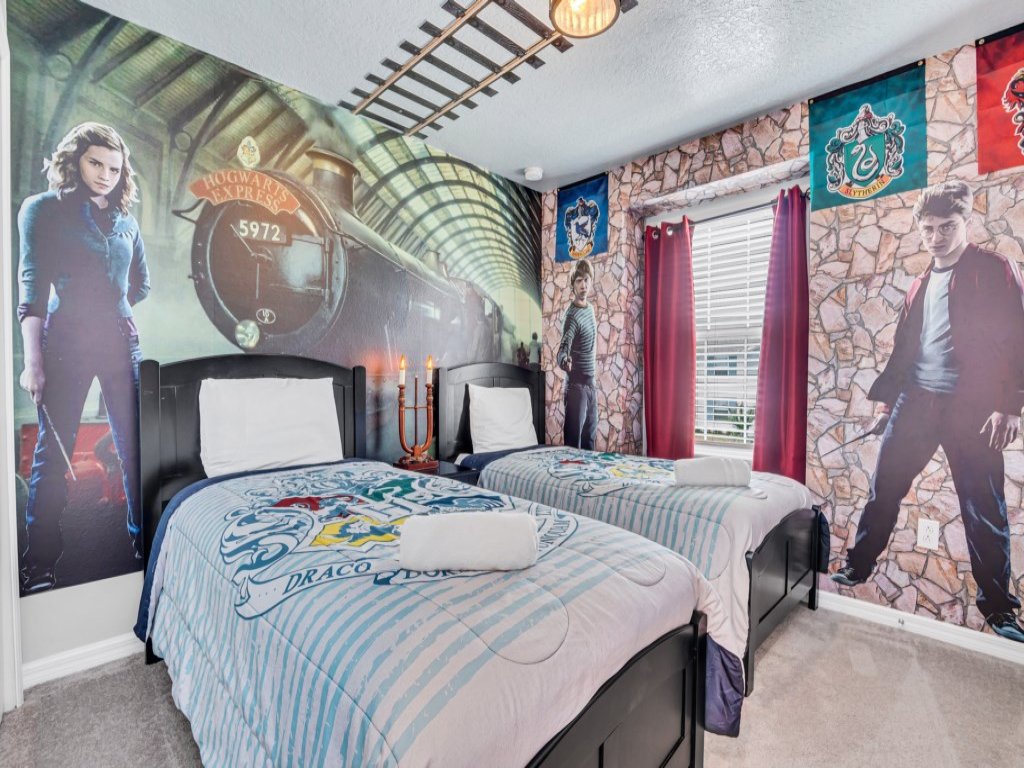Your Enchanted Take Me Away Townhome! Vacation Rental in Davenport - RedAwning