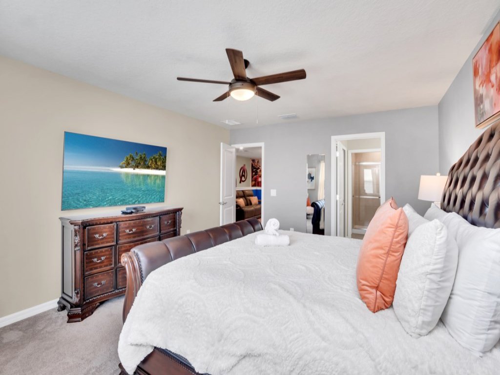 Your Enchanted Take Me Away Townhome! Vacation Rental in Davenport - RedAwning
