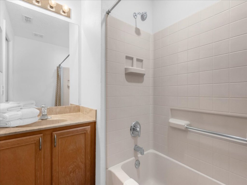 Large 4 Bed Pool Home! Vacation Rental in Davenport - RedAwning