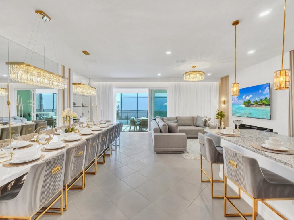 10 BED | 8 BATH Villa Gamesroom & Pool 16284Saint Vacation Rental in Clermont - RedAwning