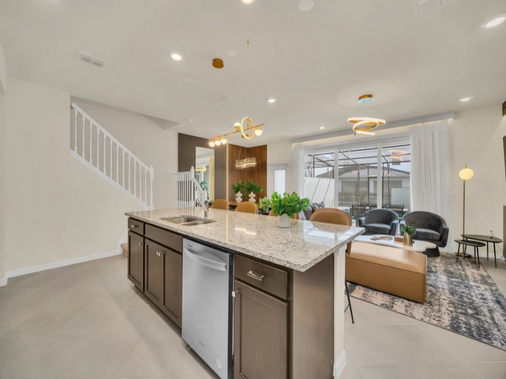 5 Bedroom Townhome With Private Splash Pool! Vacation Rental in Clermont - RedAwning