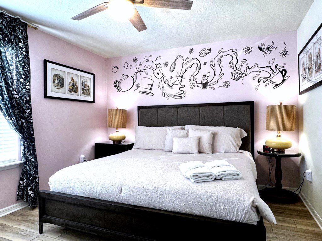 SciFi Theater Amazing Theme 7 Bed Pool Home Vacation Rental in Davenport - RedAwning