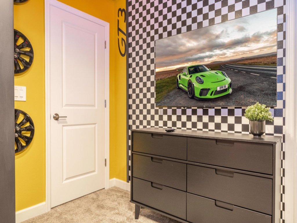 The Most Stunning Home With Everything You Want! Vacation Rental in Davenport - RedAwning