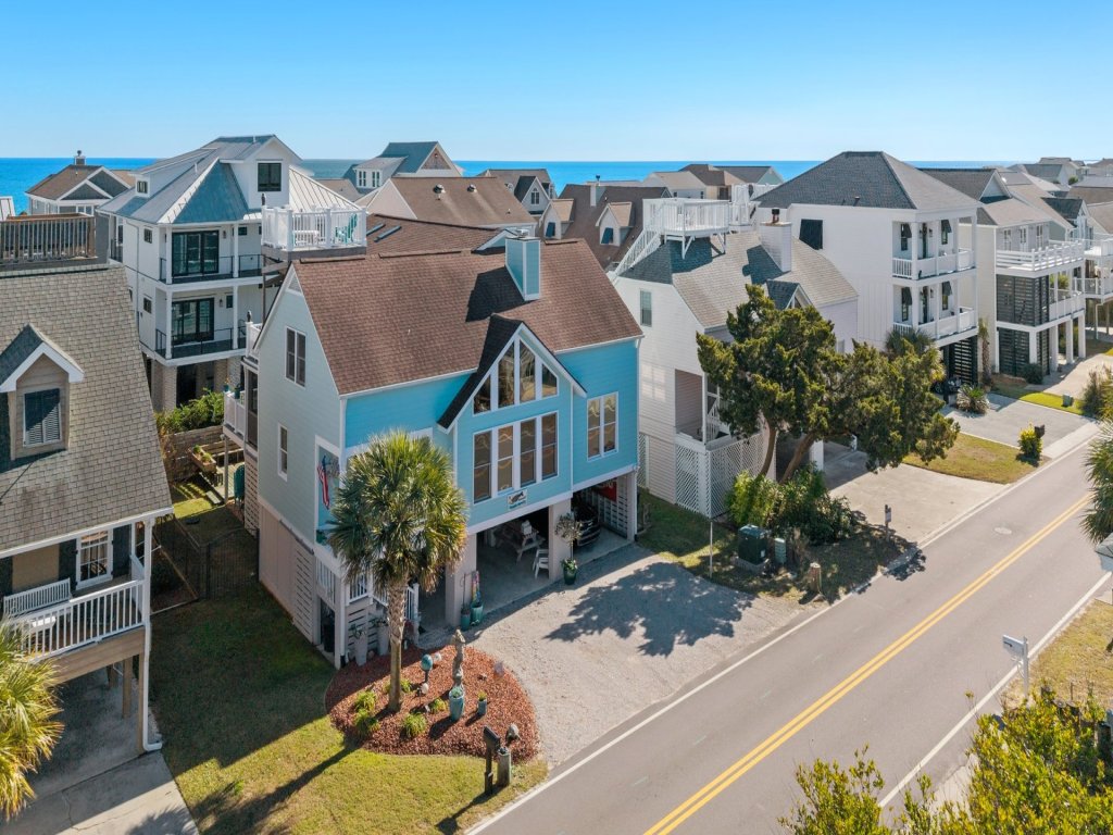 Santorelli's Seaside Serenity Vacation Rental in Pawleys Island - RedAwning