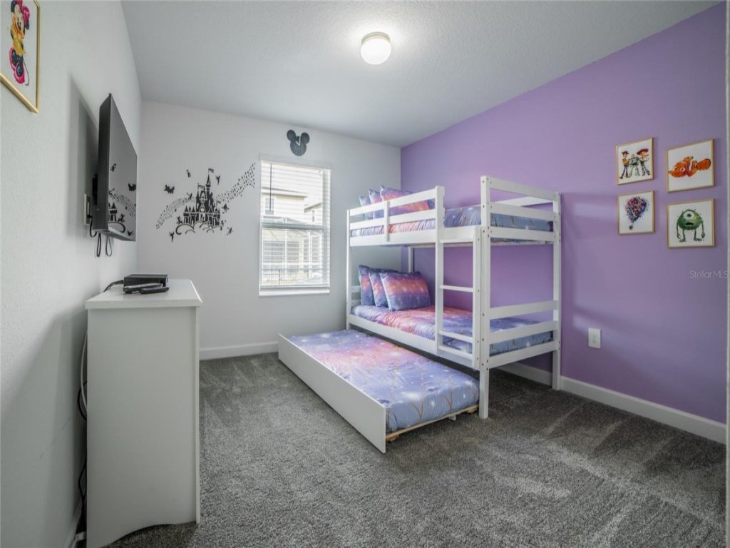 Stunning 4 Bed Townhome  Pool & WaterPark Vacation Rental in Davenport - RedAwning