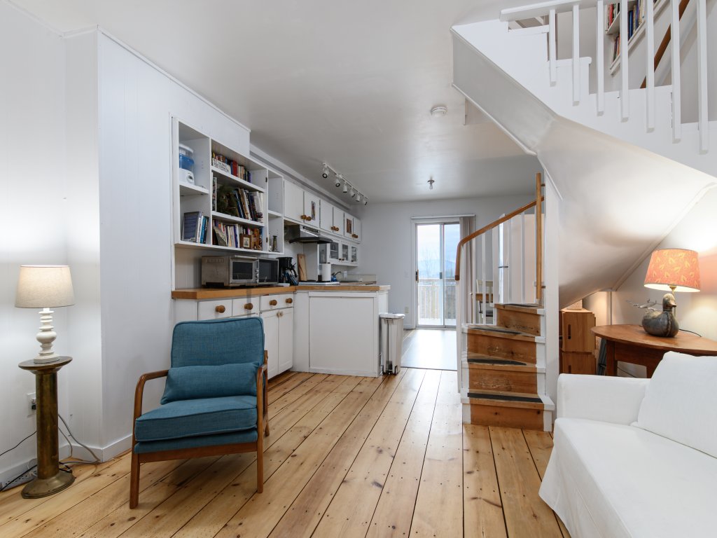 6 Village Edge Vacation Rental in Warren - RedAwning