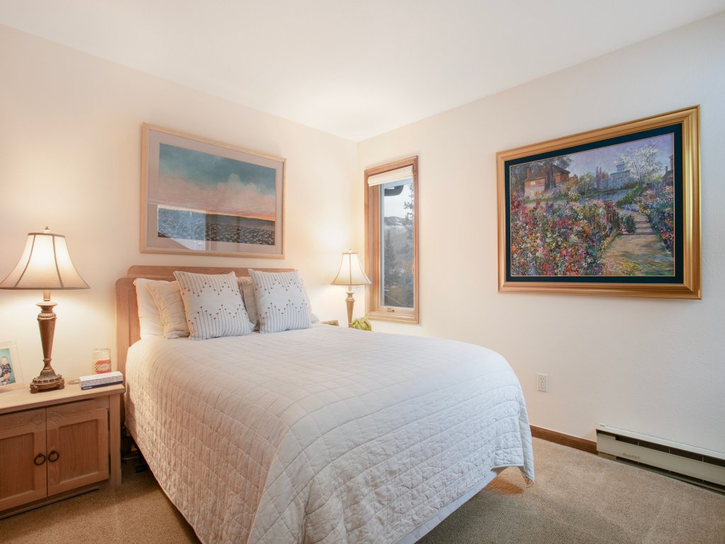 I1 Gore Creek Meadows Vacation Rental in Vail - RedAwning