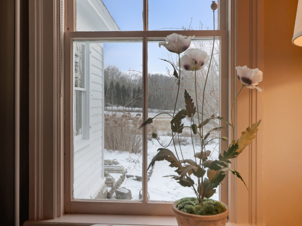 Gorgeous Hudson Valley Farmhouse on 14 Acres Vacation Rental in New York - RedAwning