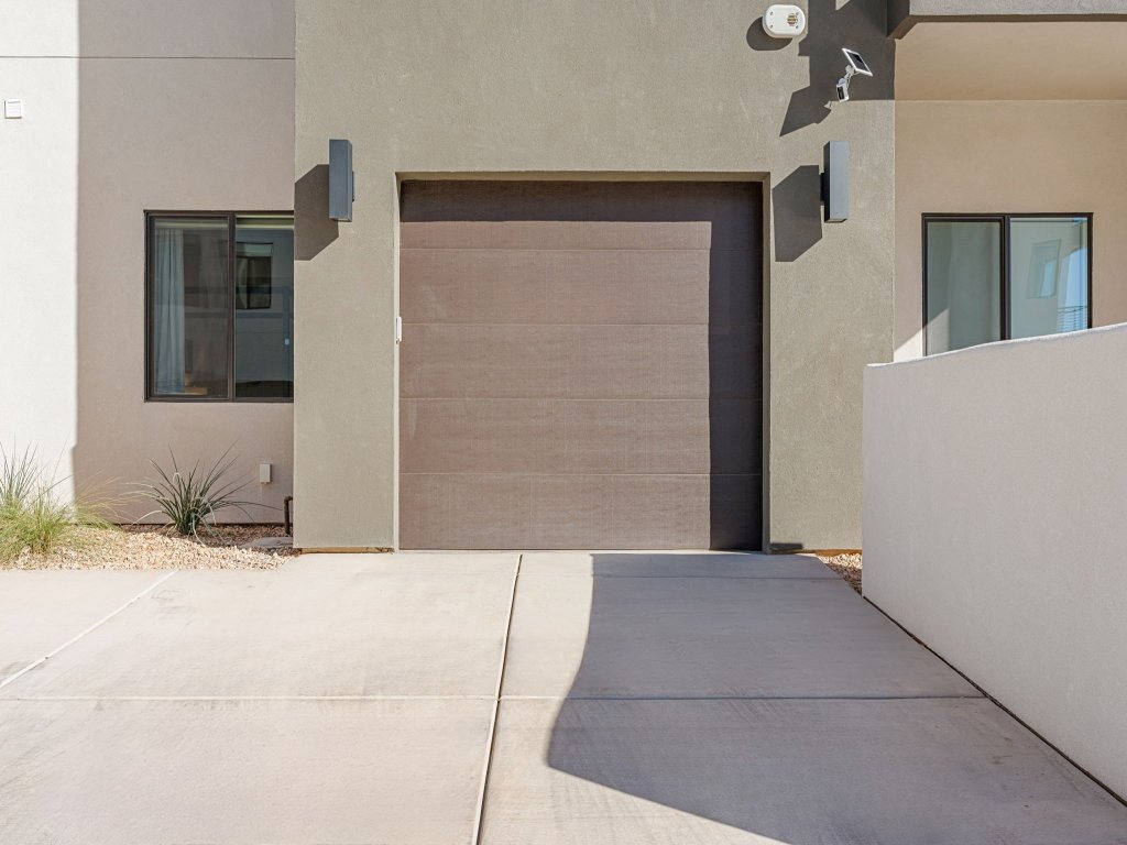 The Fish Bowl Vacation Rental in St. George - RedAwning