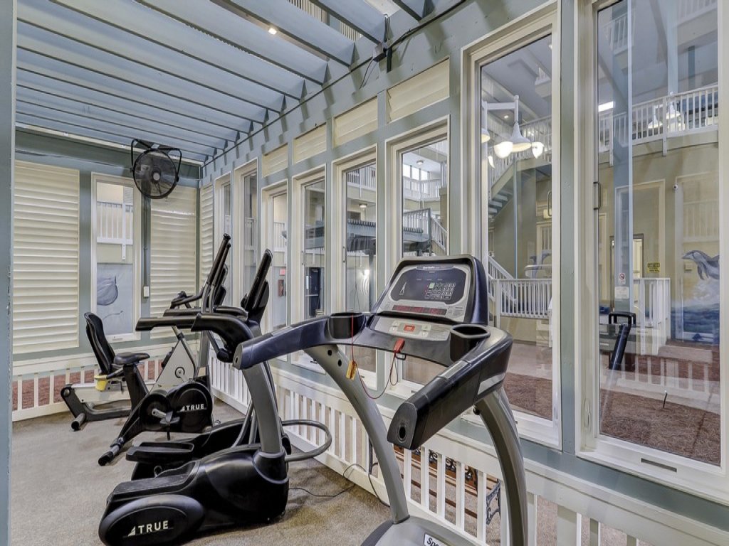Sandy Beach Escape - Monthly Rates Until 2/28/26! Vacation Rental in Hilton Head - RedAwning
