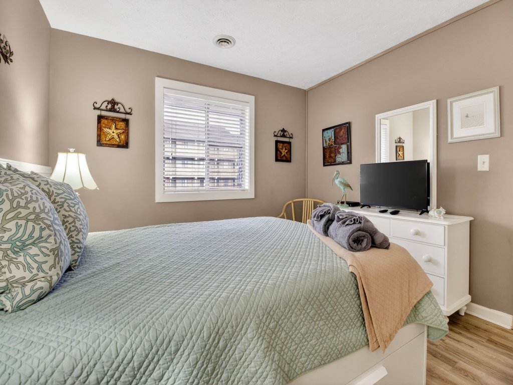 Ocean View  2 BR Condo, Walk to the Beach Vacation Rental in Myrtle Beach - RedAwning