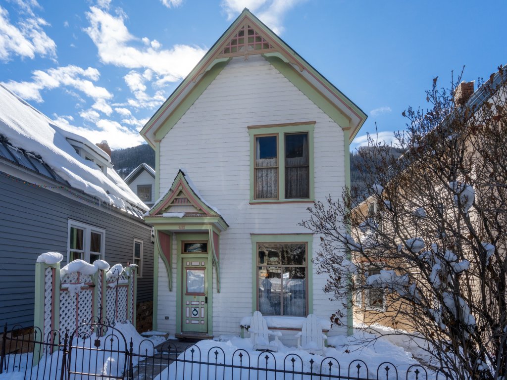 Main Street Mountain House Vacation Rental in Telluride - RedAwning