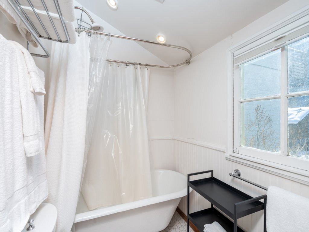 Main Street Mountain House Vacation Rental in Telluride - RedAwning