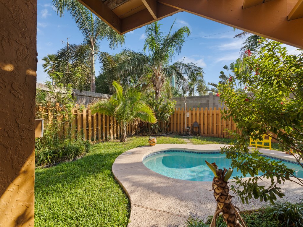 125 E. Jupiter Vacation Rental in South Padre Island - RedAwning