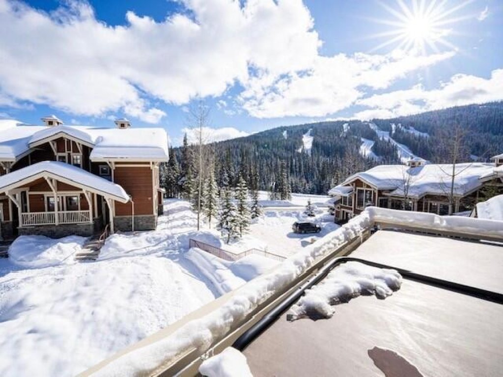 Stones Throw #17 Vacation Rental - RedAwning