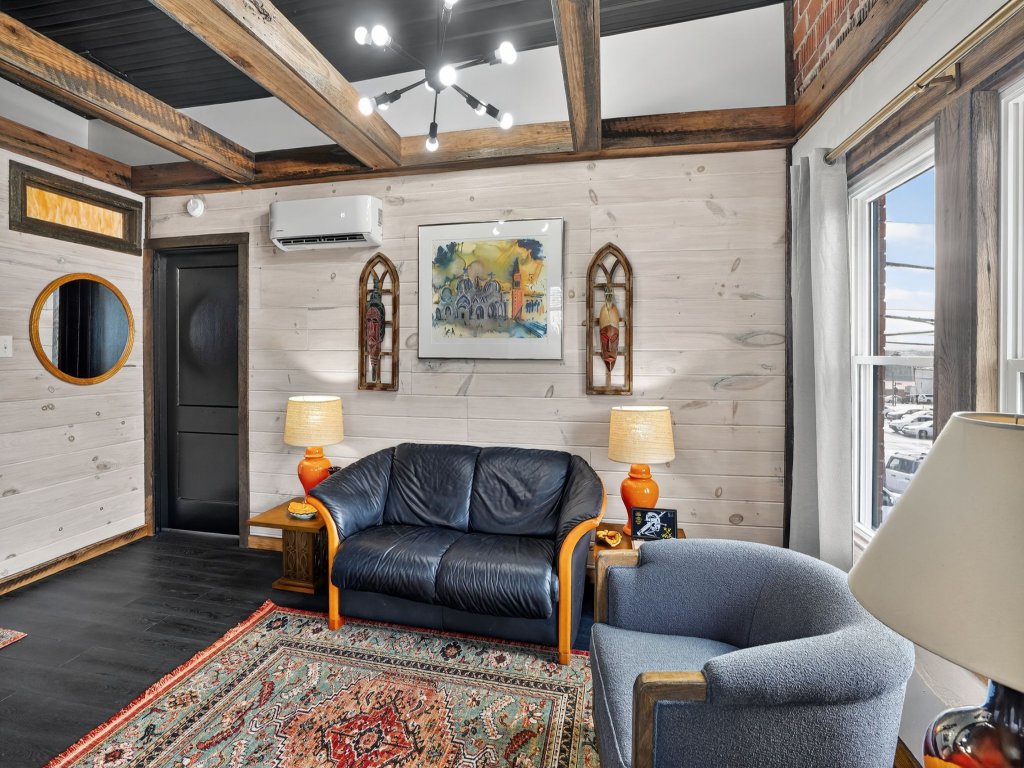 Downtown Mid-Century Escape, Columbia House Unit C Vacation Rental in Kentucky - RedAwning