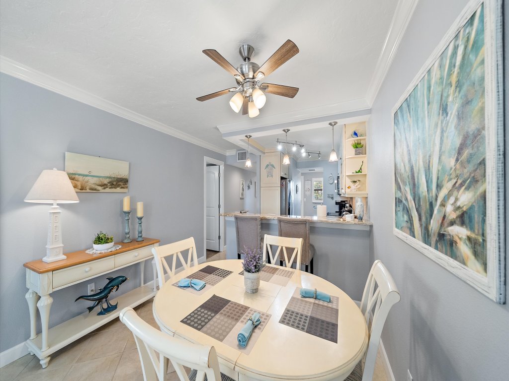 'Bout Time - Turtle Beach, Tennis, Heated Pool, Bay Views Vacation Rental in Siesta Key - RedAwning
