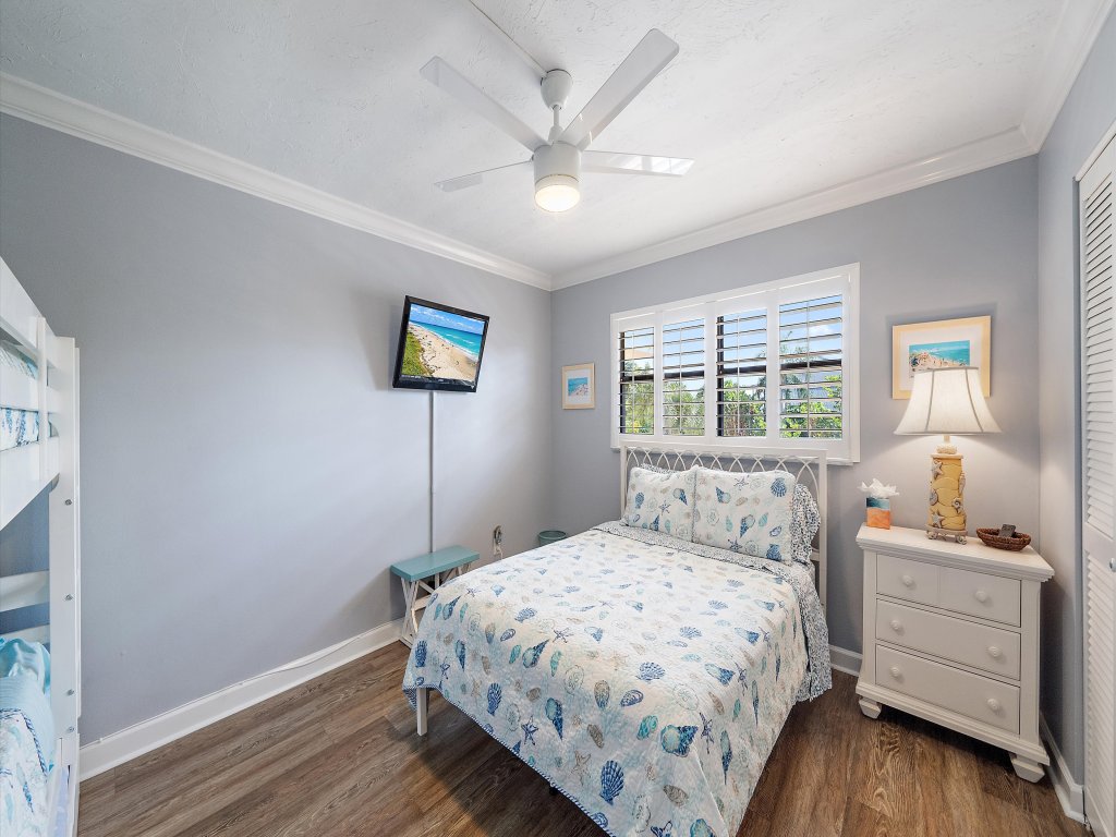 'Bout Time - Turtle Beach, Tennis, Heated Pool, Bay Views Vacation Rental in Siesta Key - RedAwning