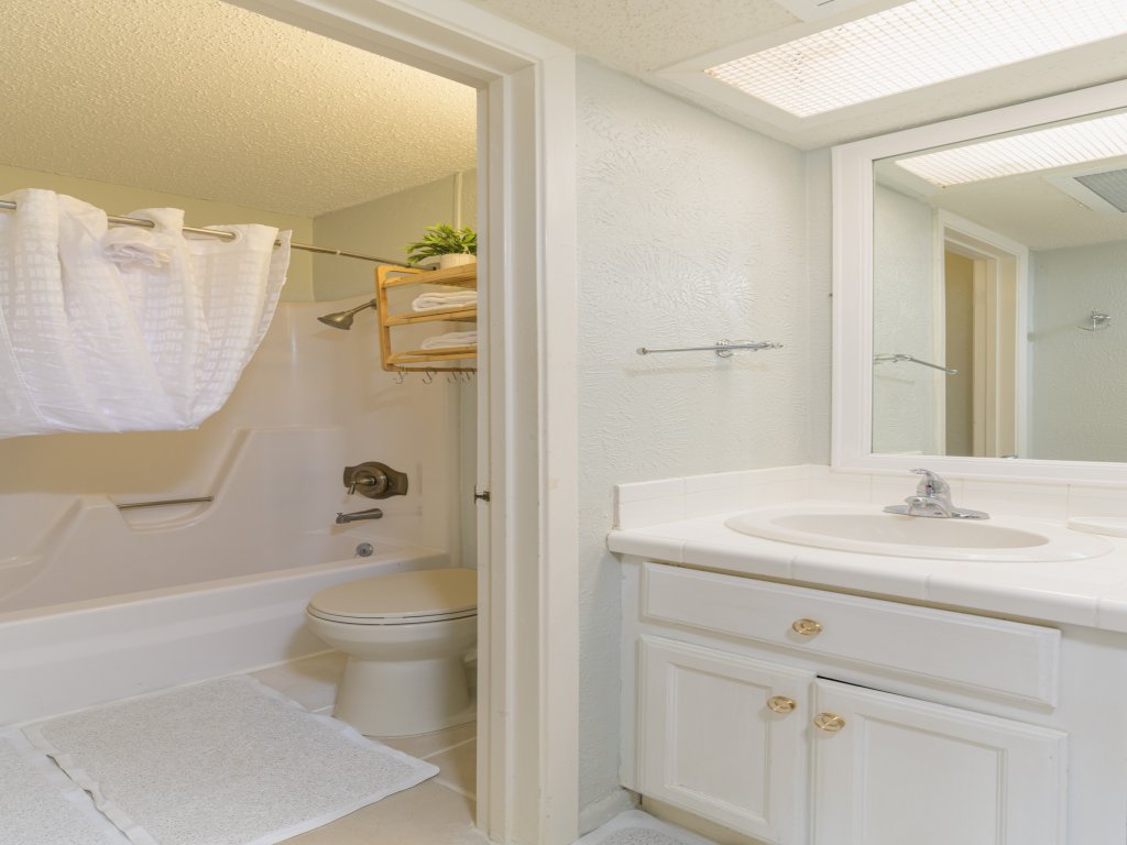 Tiki 325 - Family Friendly Oceanview Condo Sleep 6 Vacation Rental in South Padre Island - RedAwning