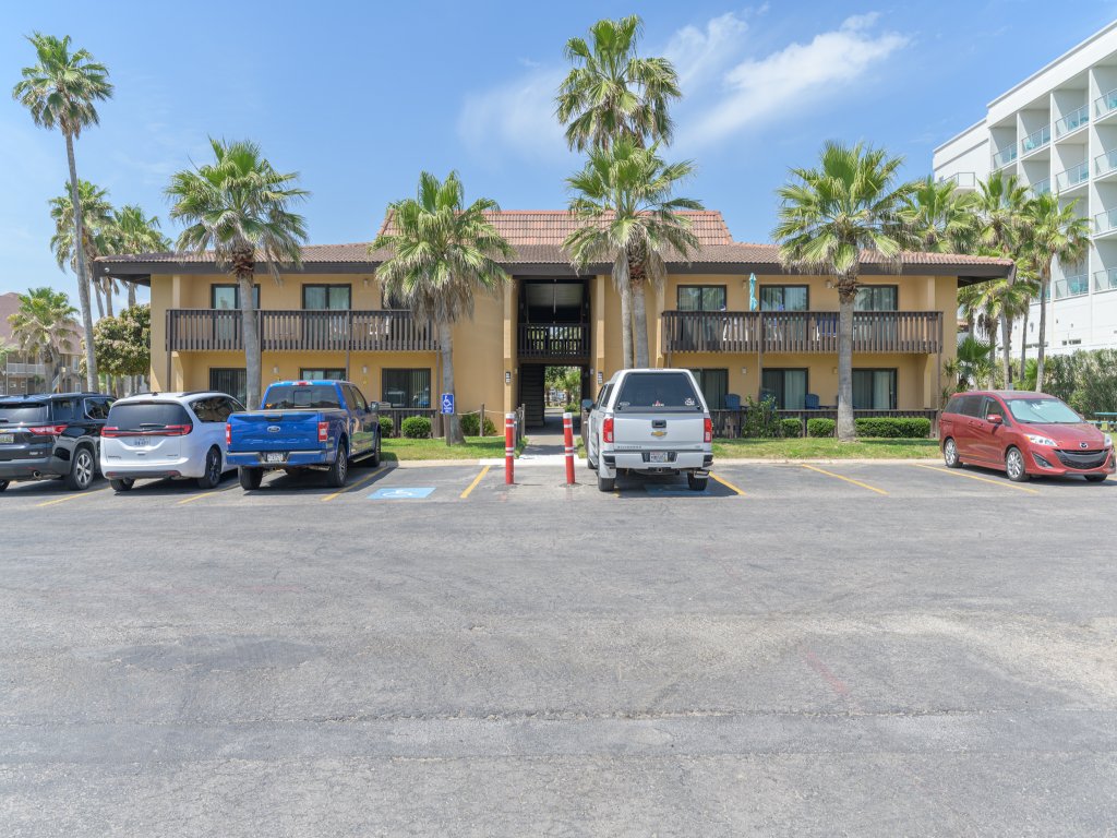 Tiki 119 - 3BR Beach Condo for Families & Groups Vacation Rental in South Padre Island - RedAwning