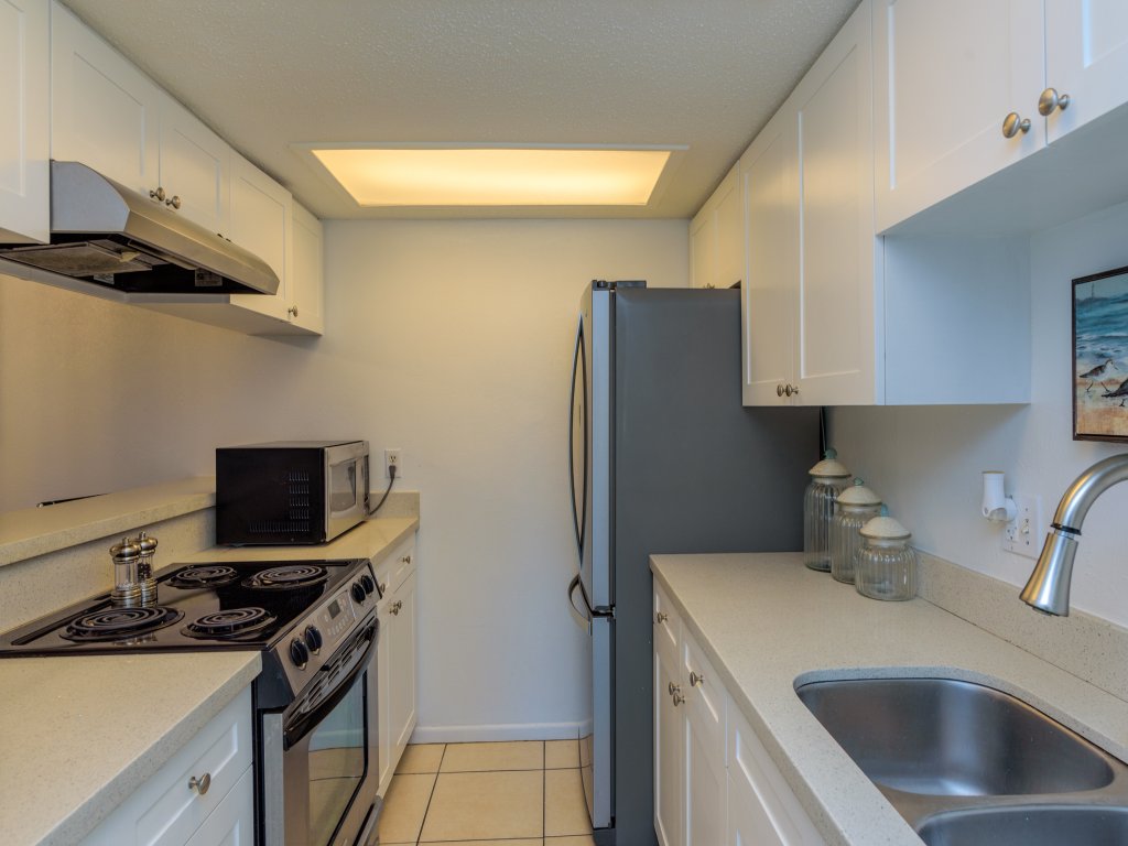 Tiki 121- Modern 3BR Condo Sleeps 6 Near Beach Vacation Rental in South Padre Island - RedAwning